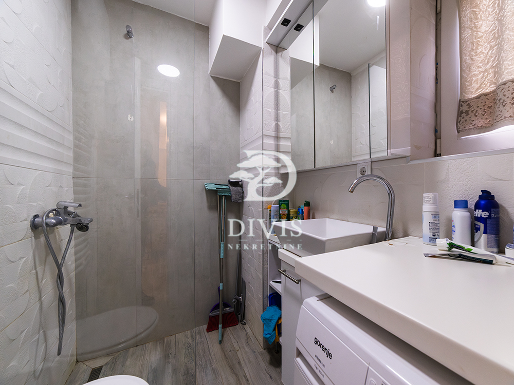 Stan na prodaju u Beogradu, Studentski trg, jednosoban, 44m2, cena 160000 evra