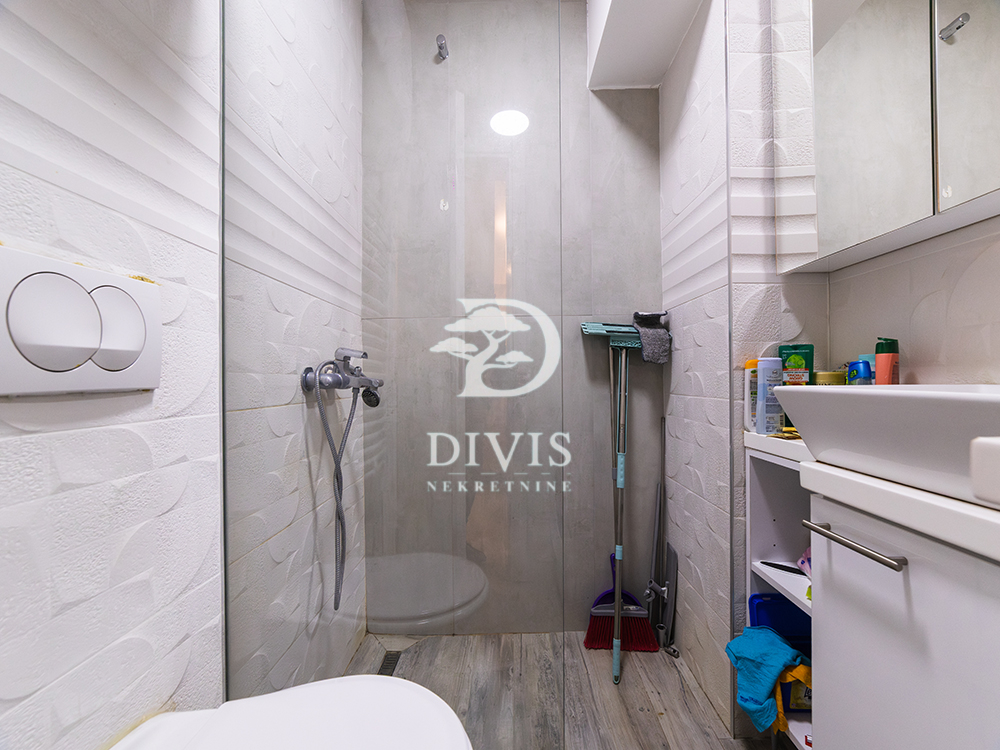 Stan na prodaju u Beogradu, Studentski trg, jednosoban, 44m2, cena 160000 evra