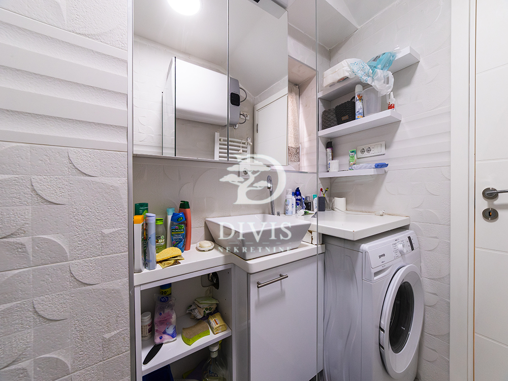 Stan na prodaju u Beogradu, Studentski trg, jednosoban, 44m2, cena 160000 evra