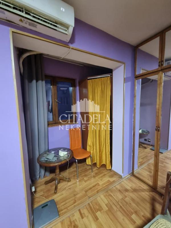 Stan na prodaju u Beogradu, Savski venac, trosoban, 74m2, cena 240000 evra