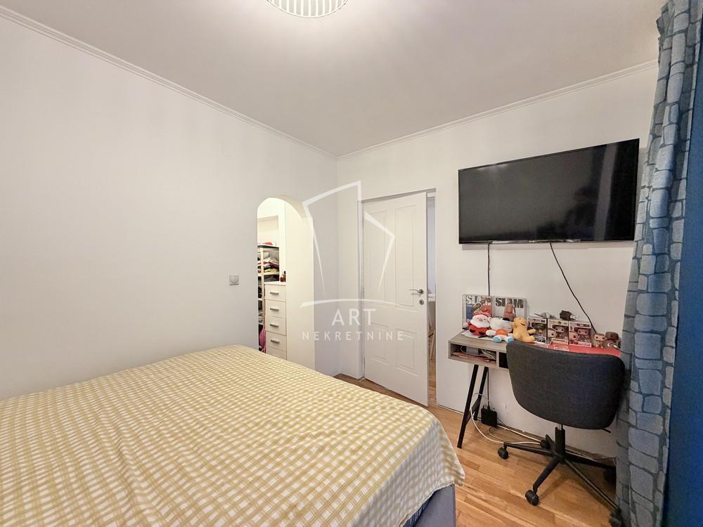 Stan na prodaju u Beogradu, Vračar, dvoiposoban, 53m2, cena 288000 evra