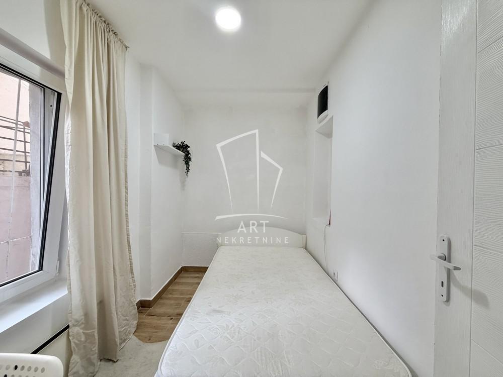 Stan na prodaju u Beogradu, Stari grad, dvosoban, 37m2, cena 180000 evra