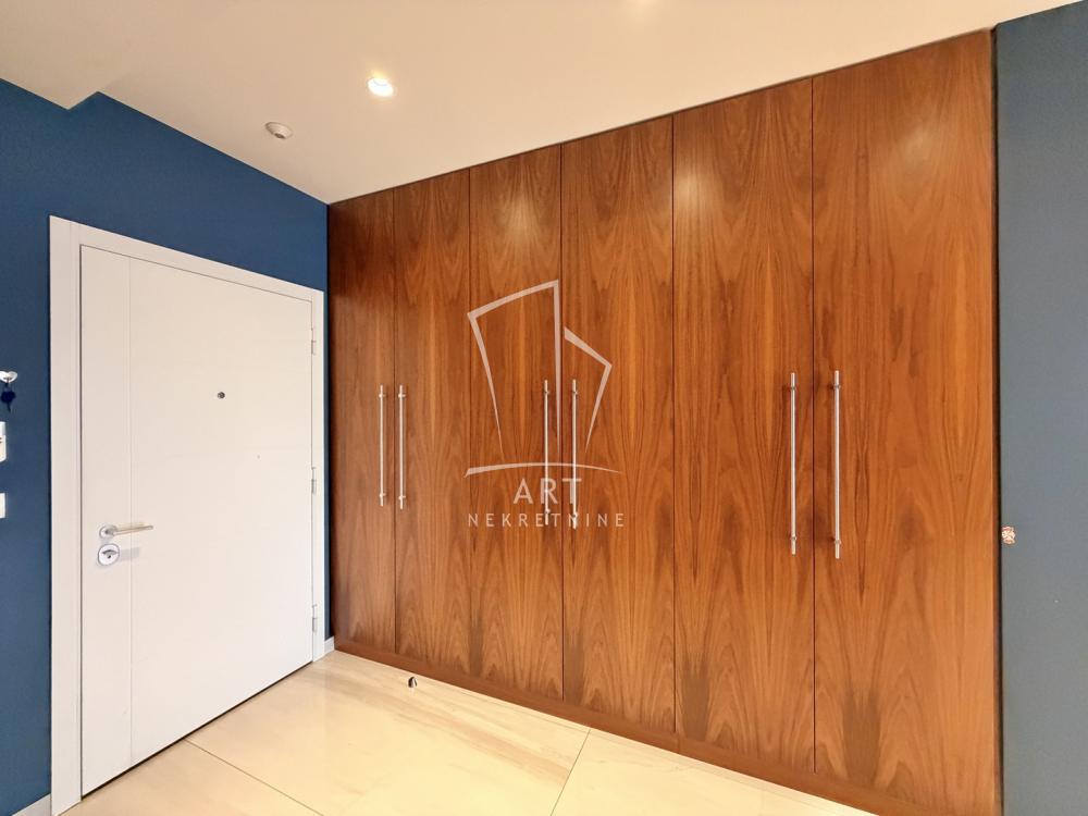 Stan na prodaju u Beogradu, Vračar (Hram), 255m2, cena 1200000 evra