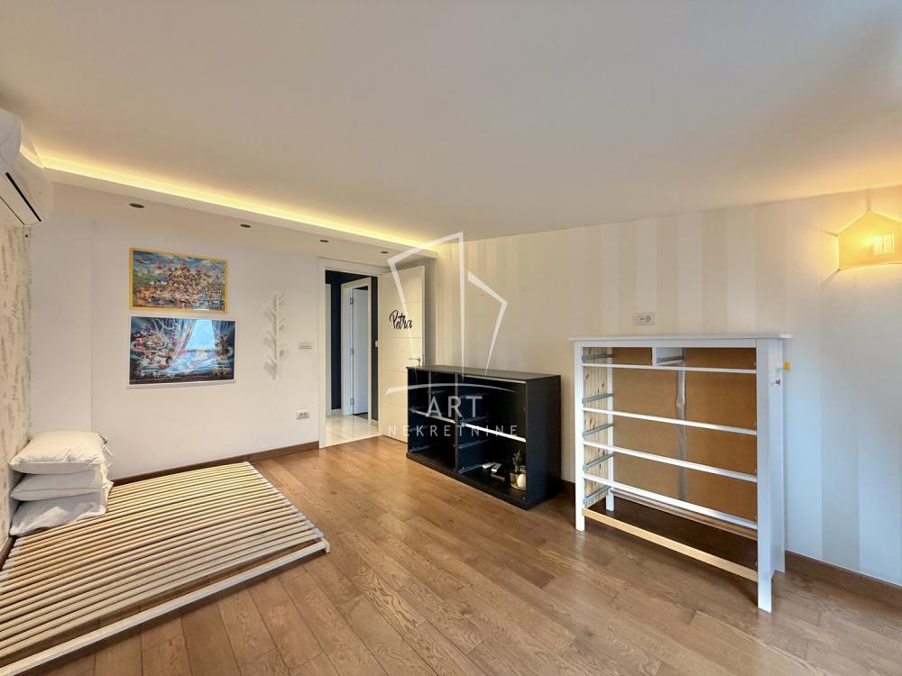 Stan na prodaju u Beogradu, Vračar (Hram), 255m2, cena 1200000 evra