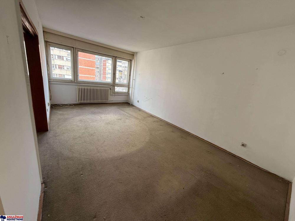 Stan na prodaju u Beogradu, Novi Beograd blok 70 (Kineski TC), dvosoban, 72m2, cena 239000 evra