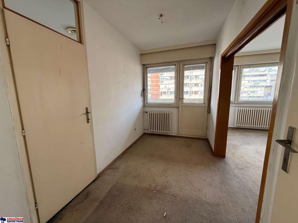 Stan na prodaju u Beogradu, Novi Beograd blok 70 (Kineski TC), dvosoban, 72m2, cena 239000 evra