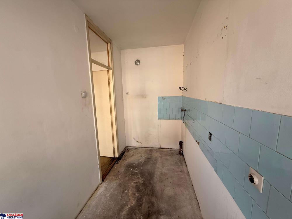 Stan na prodaju u Beogradu, Novi Beograd blok 70 (Kineski TC), dvosoban, 72m2, cena 239000 evra