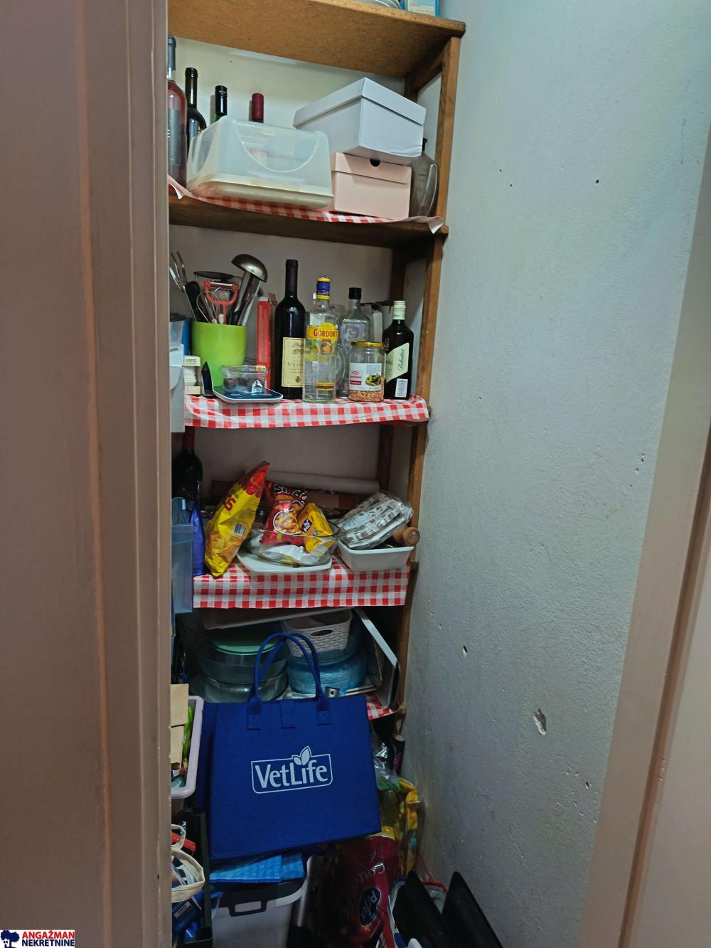 Stan na prodaju u Beogradu, Novi Beograd blok 21 (10. gimnazija), dvosoban, 55m2, cena 230000 evra