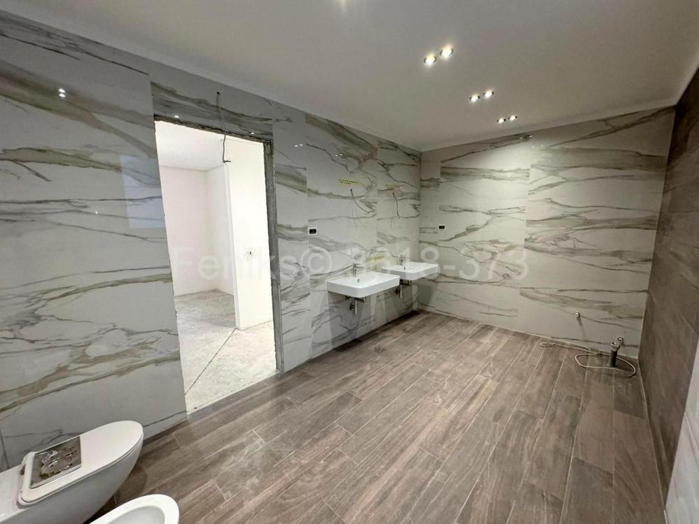 Stan na prodaju u Beogradu, Vračar (Hram), cetvorosoban, 261m2, cena 1400000 evra