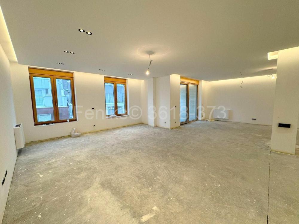 Stan na prodaju u Beogradu, Vračar (Hram), cetvorosoban, 222m2, cena 1177000 evra