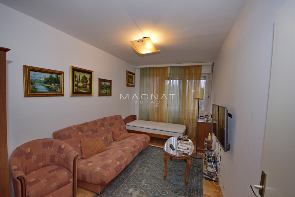 Stan na prodaju u Beogradu, Voždovac, troiposoban, 95m2, cena 270000 evra