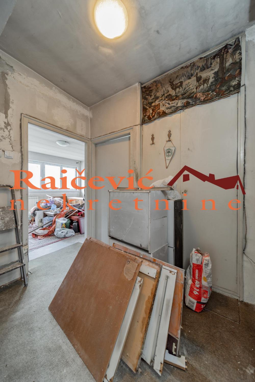 Stan na prodaju u Beogradu, Senjak, trosoban, 87m2, cena 360000 evra