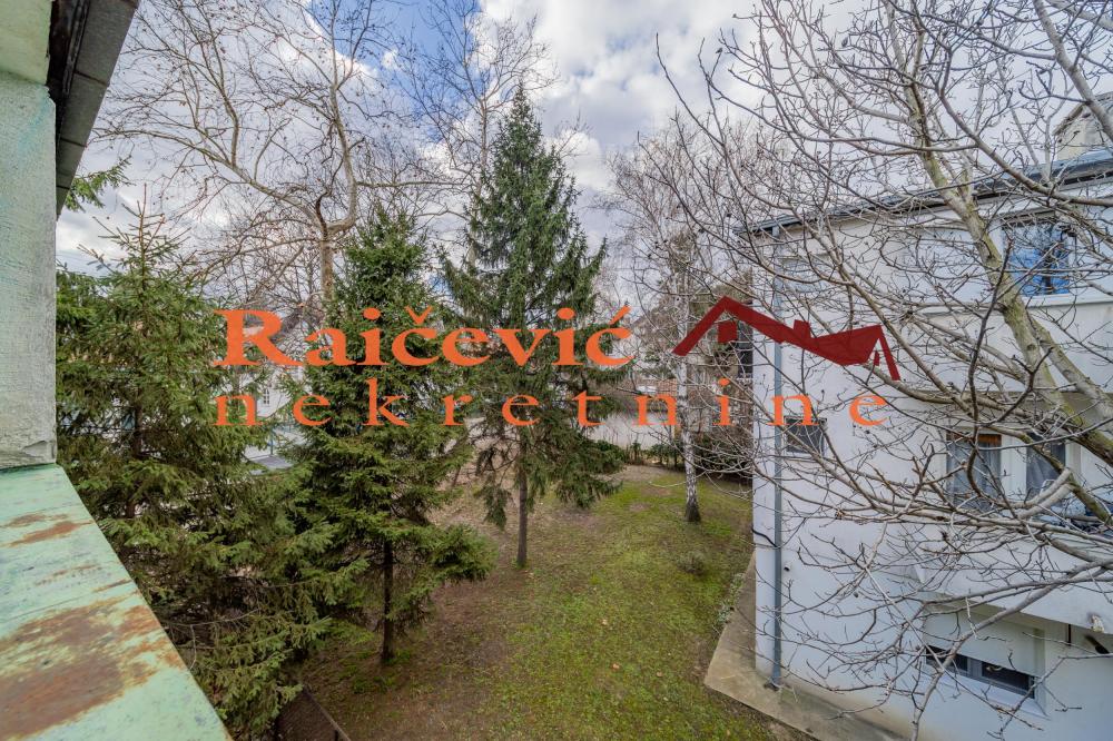 Stan na prodaju u Beogradu, Senjak, trosoban, 87m2, cena 360000 evra