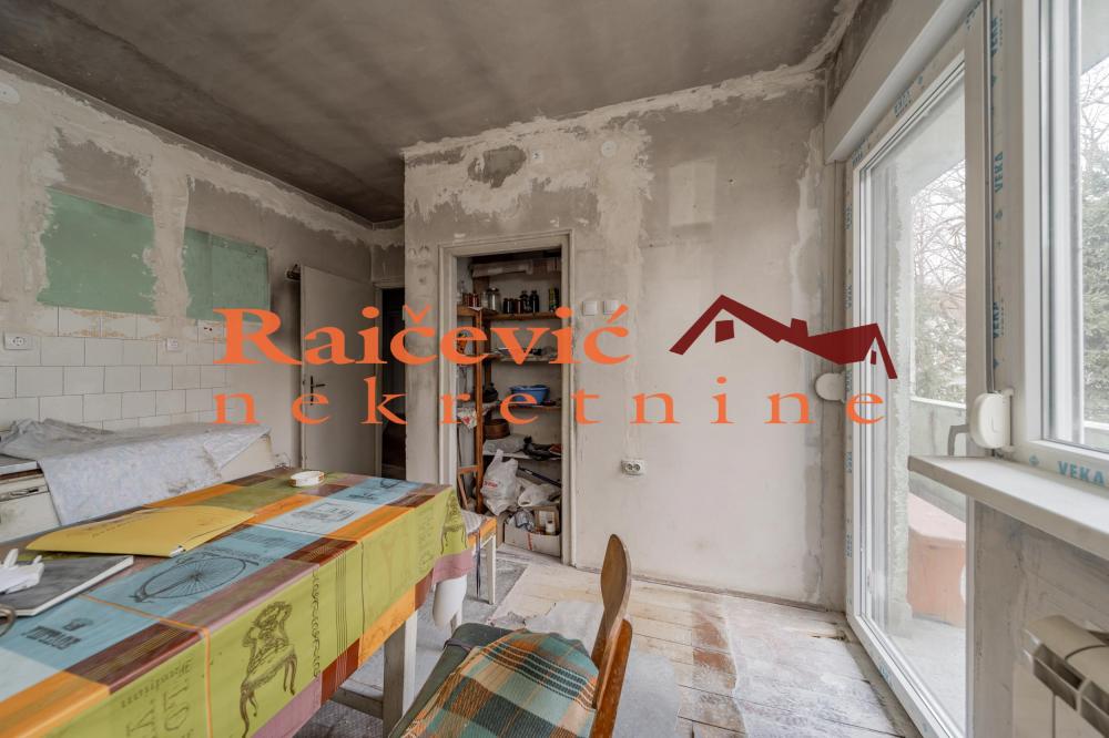 Stan na prodaju u Beogradu, Senjak, trosoban, 87m2, cena 360000 evra