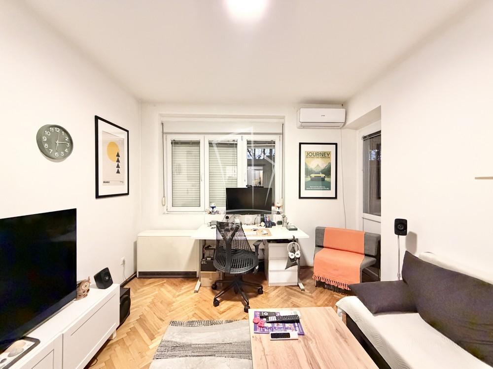 Stan na prodaju u Beogradu, Zemun, dvosoban, 59m2, cena 160000 evra