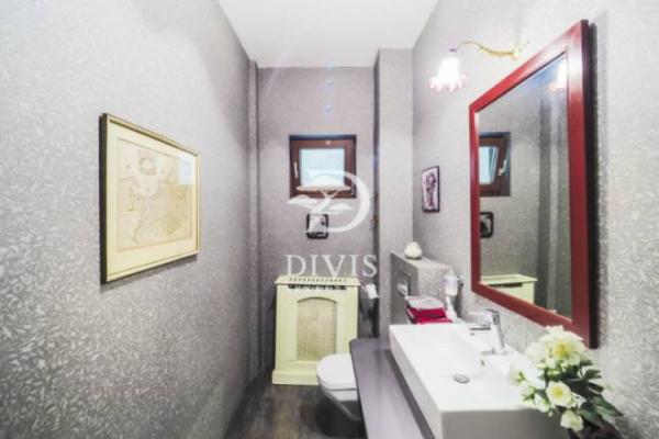 Stan na prodaju u Beogradu, Cvetni trg, 250m2, cena 879000 evra