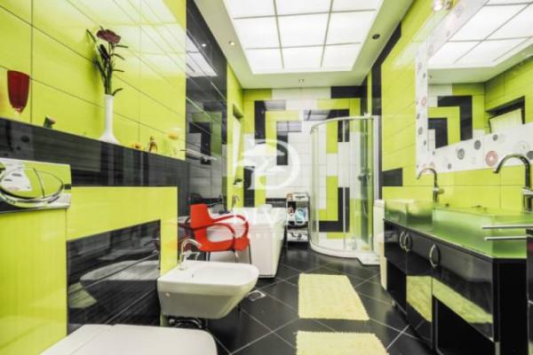 Stan na prodaju u Beogradu, Cvetni trg, 250m2, cena 879000 evra