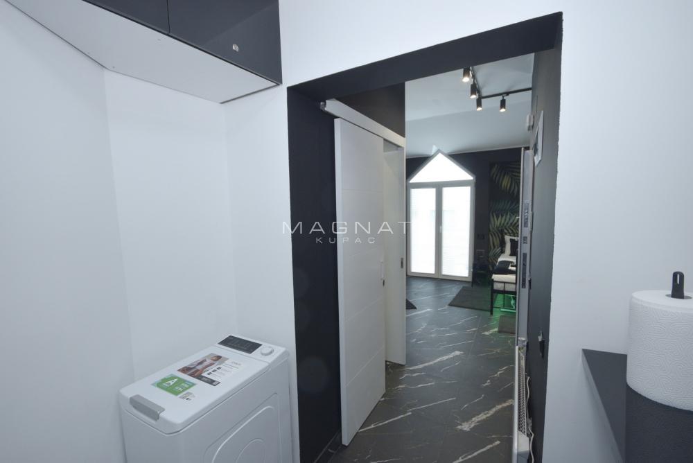 Stan na prodaju u Beogradu, Vukov spomenik, trosoban, 155m2, cena 500000 evra