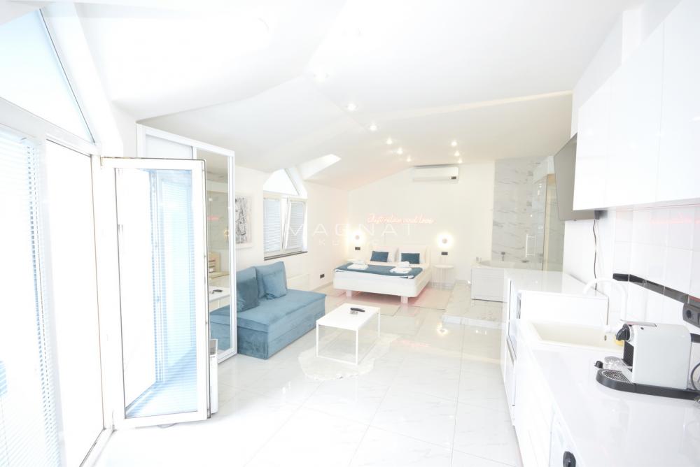 Stan na prodaju u Beogradu, Vukov spomenik, trosoban, 155m2, cena 500000 evra