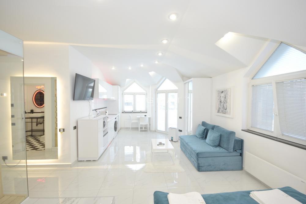 Stan na prodaju u Beogradu, Vukov spomenik, trosoban, 155m2, cena 500000 evra