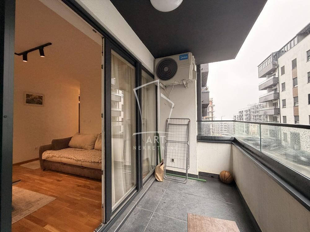 Stan na prodaju u Beogradu, Višnjička banja, dvosoban, 44m2, cena 137900 evra