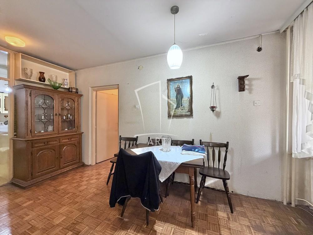 Stan na prodaju u Beogradu, Voždovac, trosoban, 73m2, cena 189000 evra