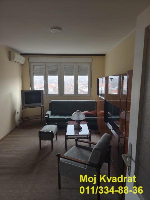 Stan na prodaju u Beogradu, Karaburma, trosoban, 70m2, cena 147000 evra