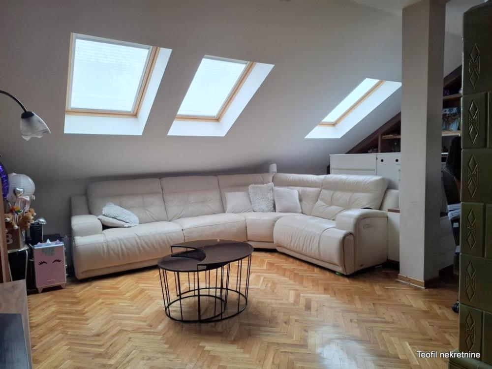 Stan na prodaju u Beogradu, Gundulićev venac, trosoban, 80m2, cena 295000 evra