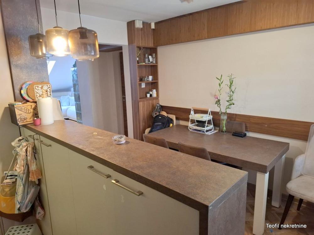 Stan na prodaju u Beogradu, Gundulićev venac, trosoban, 80m2, cena 295000 evra