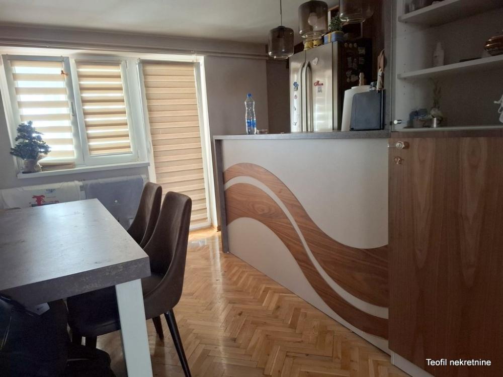 Stan na prodaju u Beogradu, Gundulićev venac, trosoban, 80m2, cena 295000 evra