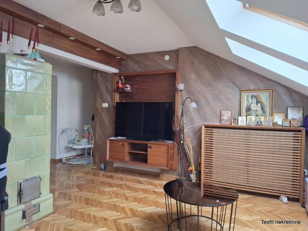 Stan na prodaju u Beogradu, Gundulićev venac, trosoban, 80m2, cena 295000 evra