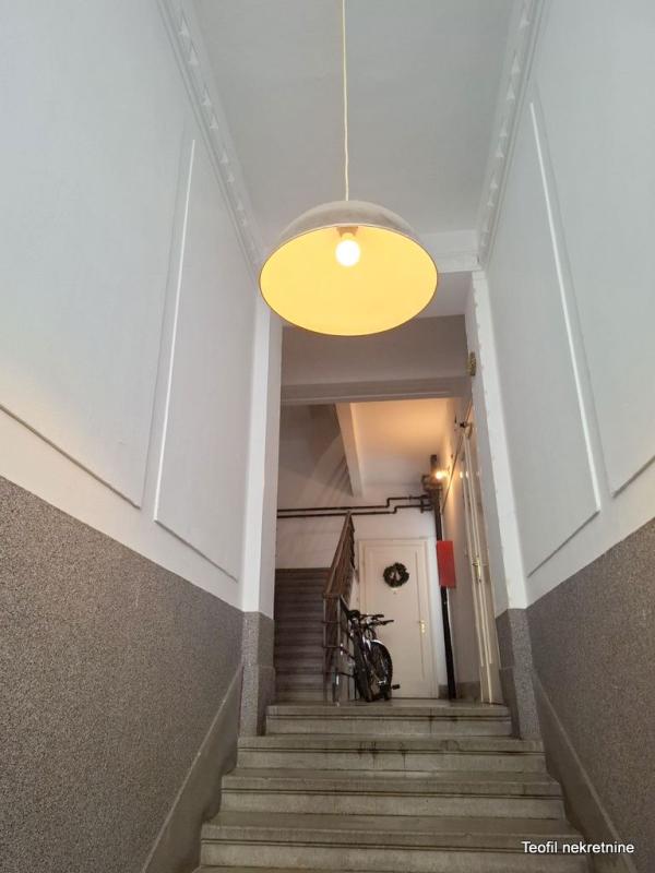 Stan na prodaju u Beogradu, Gundulićev venac, trosoban, 80m2, cena 295000 evra