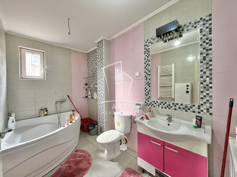 Stan na prodaju u Beogradu, Mirijevo, trosoban, 76m2, cena 175000 evra