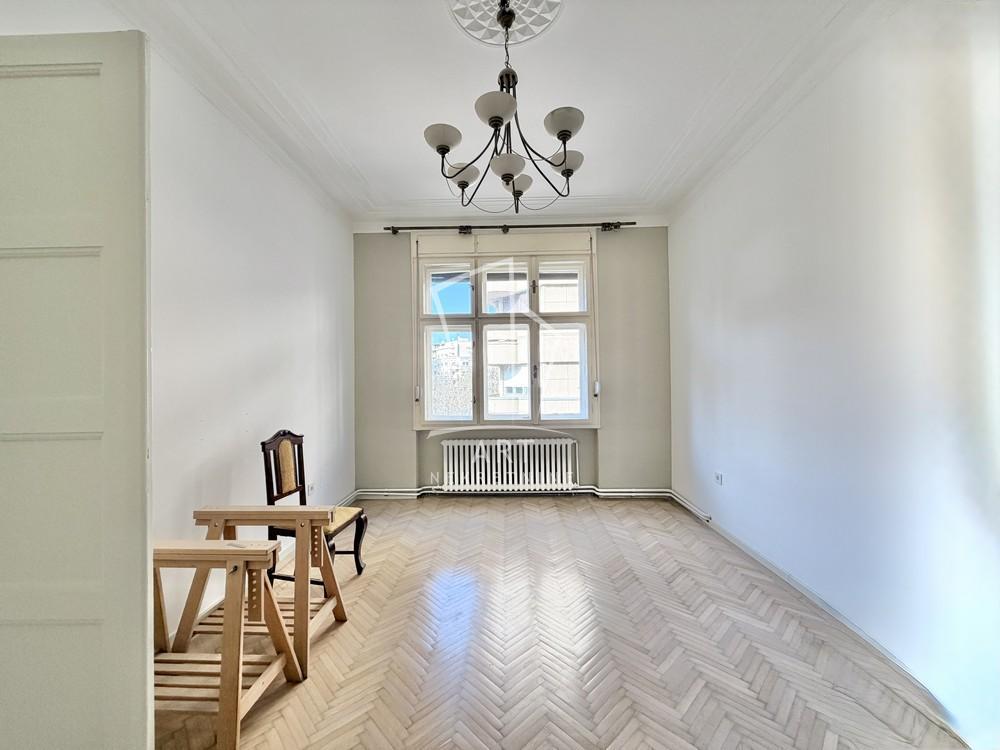 Stan na prodaju u Beogradu, Stari grad, cetvorosoban, 96m2, cena 480000 evra