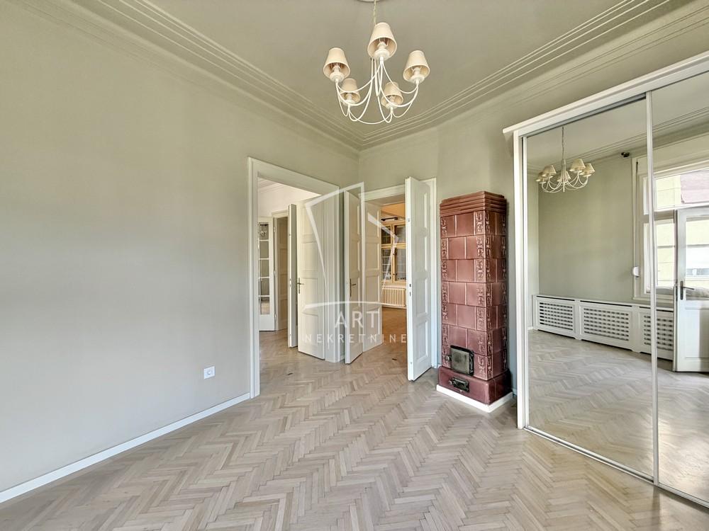 Stan na prodaju u Beogradu, Stari grad, cetvorosoban, 96m2, cena 480000 evra