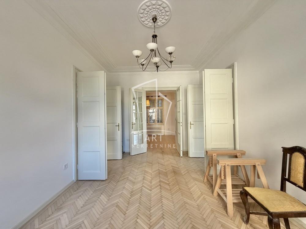 Stan na prodaju u Beogradu, Stari grad, cetvorosoban, 96m2, cena 480000 evra