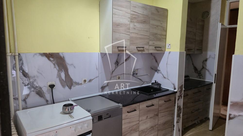 Stan na prodaju u Beogradu, Banovo brdo, dvoiposoban, 72m2, cena 210000 evra