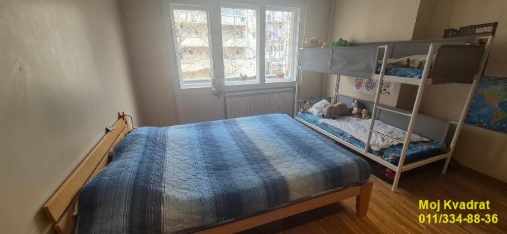 Stan na prodaju u Beogradu, Kalenić pijaca, dvosoban, 74m2, cena 310000 evra