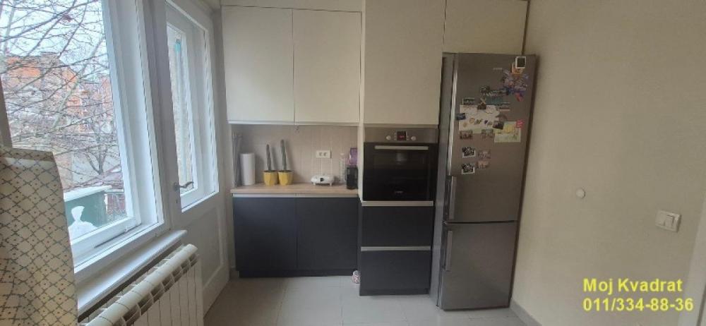 Stan na prodaju u Beogradu, Kalenić pijaca, dvosoban, 74m2, cena 310000 evra