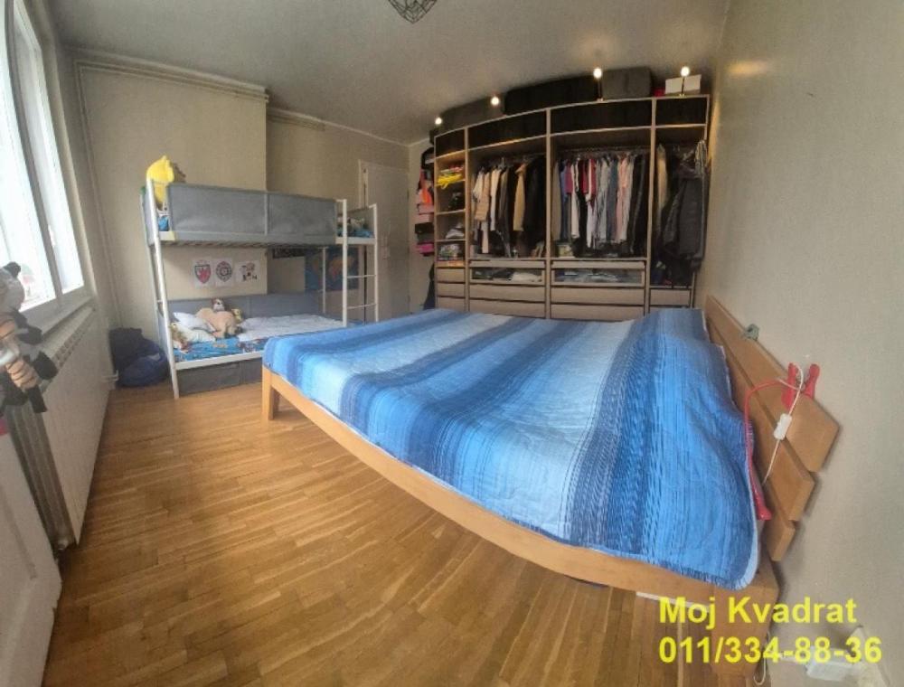 Stan na prodaju u Beogradu, Kalenić pijaca, dvosoban, 74m2, cena 310000 evra