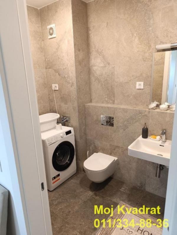 Stan na prodaju u Beogradu, Novi Beograd blok 67A (Belvile), dvosoban, 62m2, cena 309000 evra