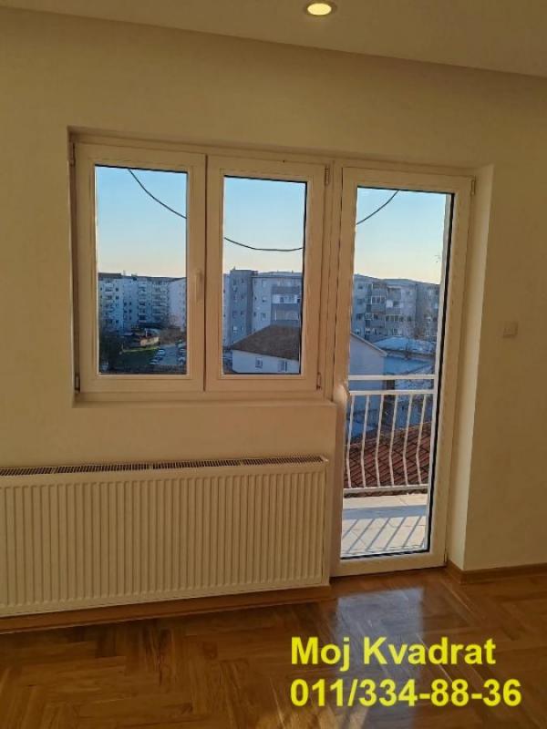 Stan na prodaju u Beogradu, Žarkovo, trosoban, 64m2, cena 193000 evra