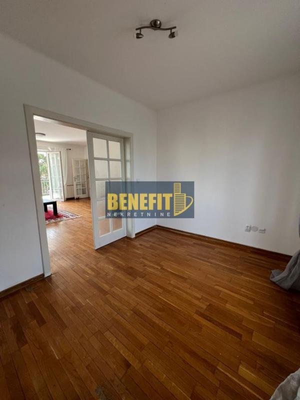 Stan na prodaju u Beogradu, Južni bulevar, trosoban, 101m2, cena 330000 evra