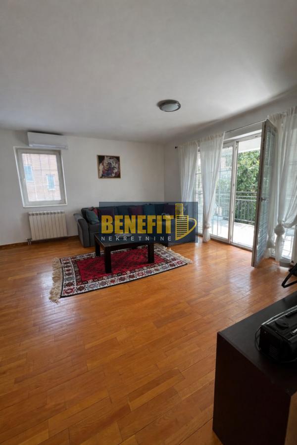 Stan na prodaju u Beogradu, Južni bulevar, trosoban, 101m2, cena 330000 evra