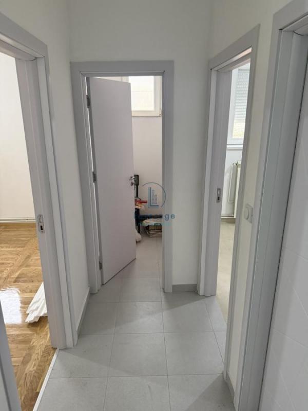 Stan na prodaju u Beogradu, Višnjička banja, dvoiposoban, 60m2, cena 175000 evra