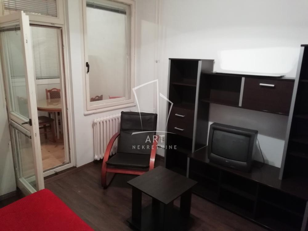 Stan na prodaju u Beogradu, Konjarnik, 22m2, cena 96000 evra