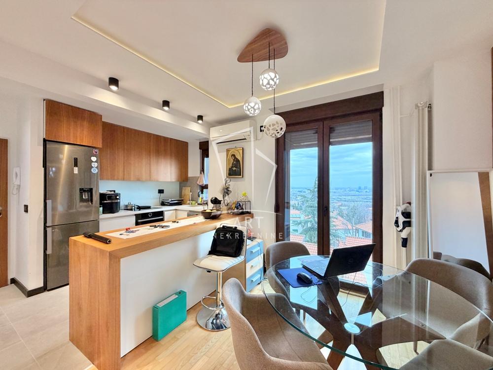 Stan na prodaju u Beogradu, Čukarica, trosoban, 70m2, cena 305000 evra