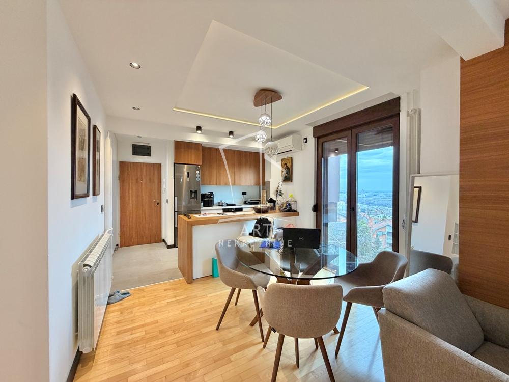 Stan na prodaju u Beogradu, Čukarica, trosoban, 70m2, cena 305000 evra