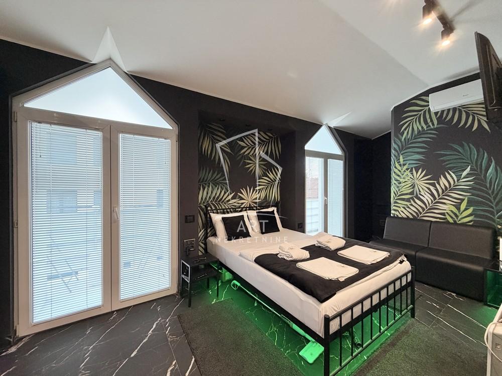 Stan na prodaju u Beogradu, Đeram pijaca, trosoban, 130m2, cena 500000 evra