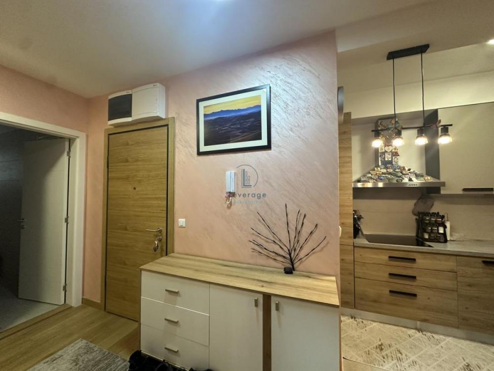 Stan na prodaju u Beogradu, Borča, trosoban, 70m2, cena 124000 evra